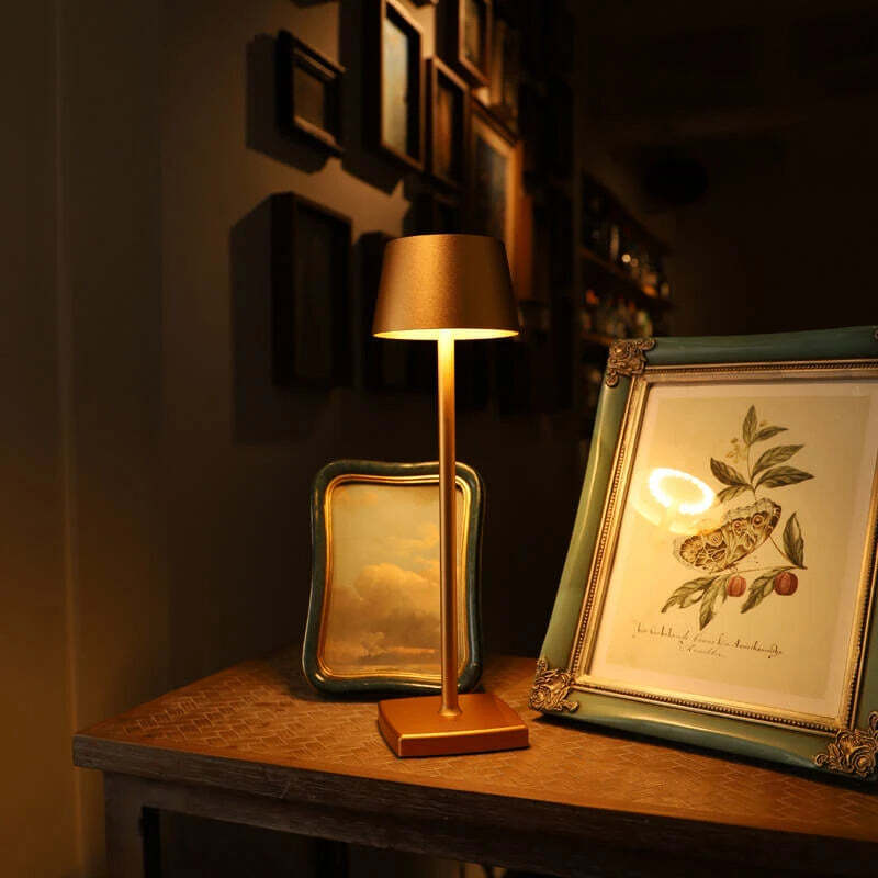 Outdoor Touch Table Lamps Desk Modern Bedroom Light Rechargeable Bar Cordless Restaurant Table Lamp with USB Charging Port